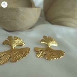 Ginkgo Gold Leaf Earrings